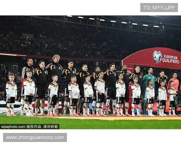 不同国家队父子档盘点卢卡库齐达内维阿父子同台竞技